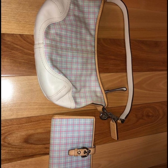 Purses - Picture 5 of 9